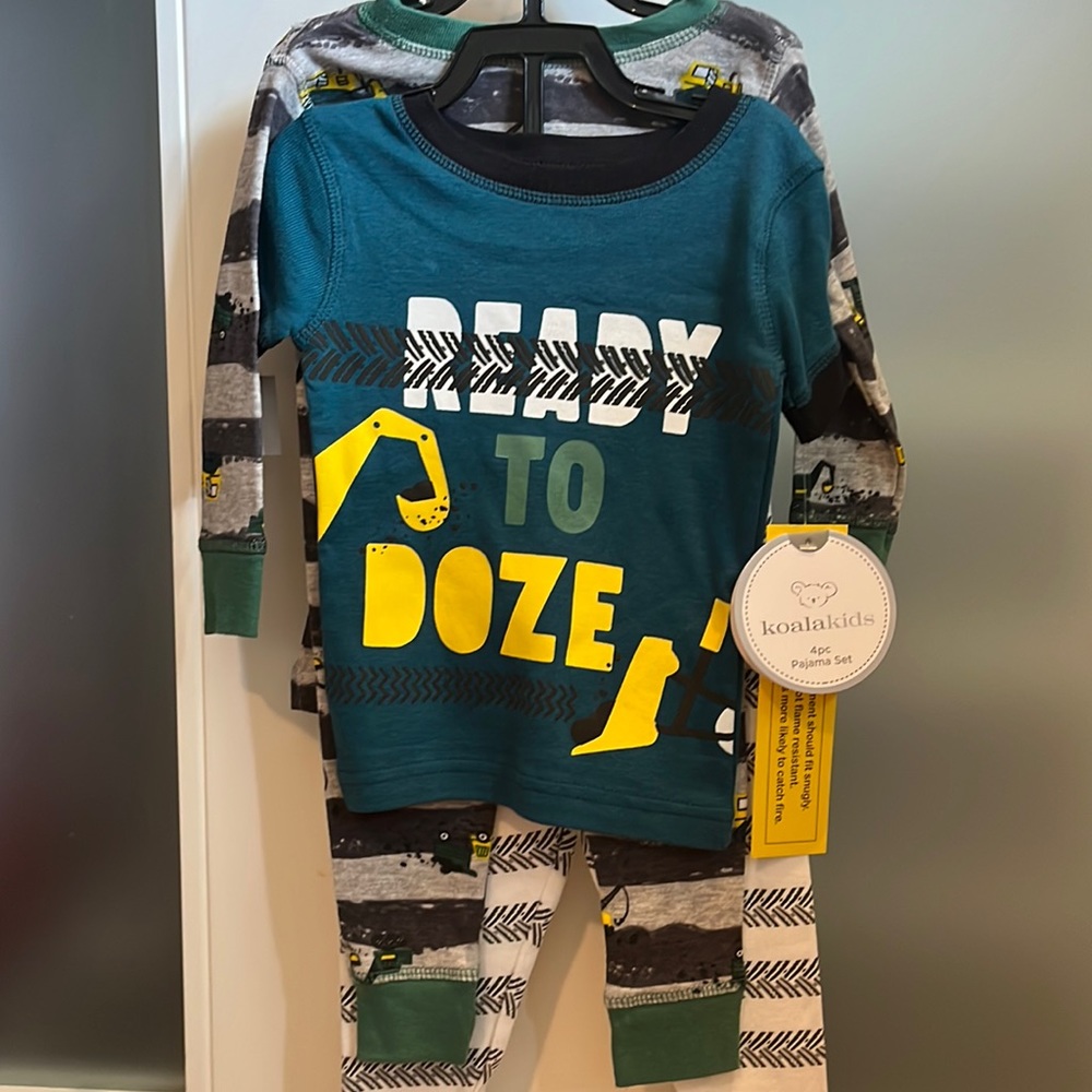4 PIECE PJAMA SET - 12M